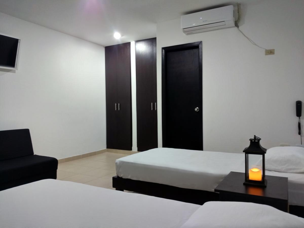 Hotel El Emigrante 푸에르토 콜롬비아 외부 사진