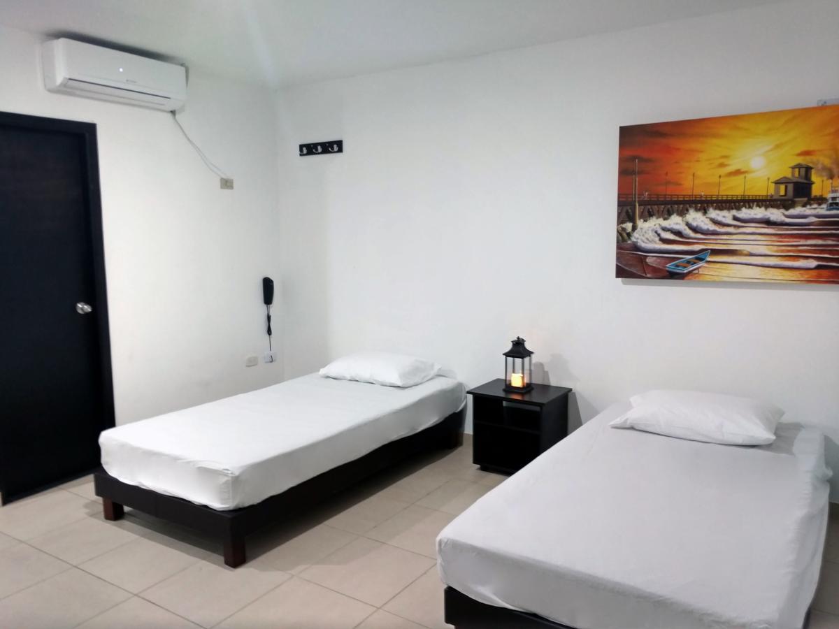 Hotel El Emigrante 푸에르토 콜롬비아 외부 사진