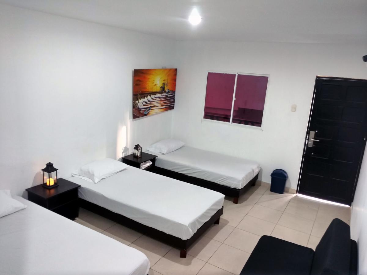 Hotel El Emigrante 푸에르토 콜롬비아 외부 사진
